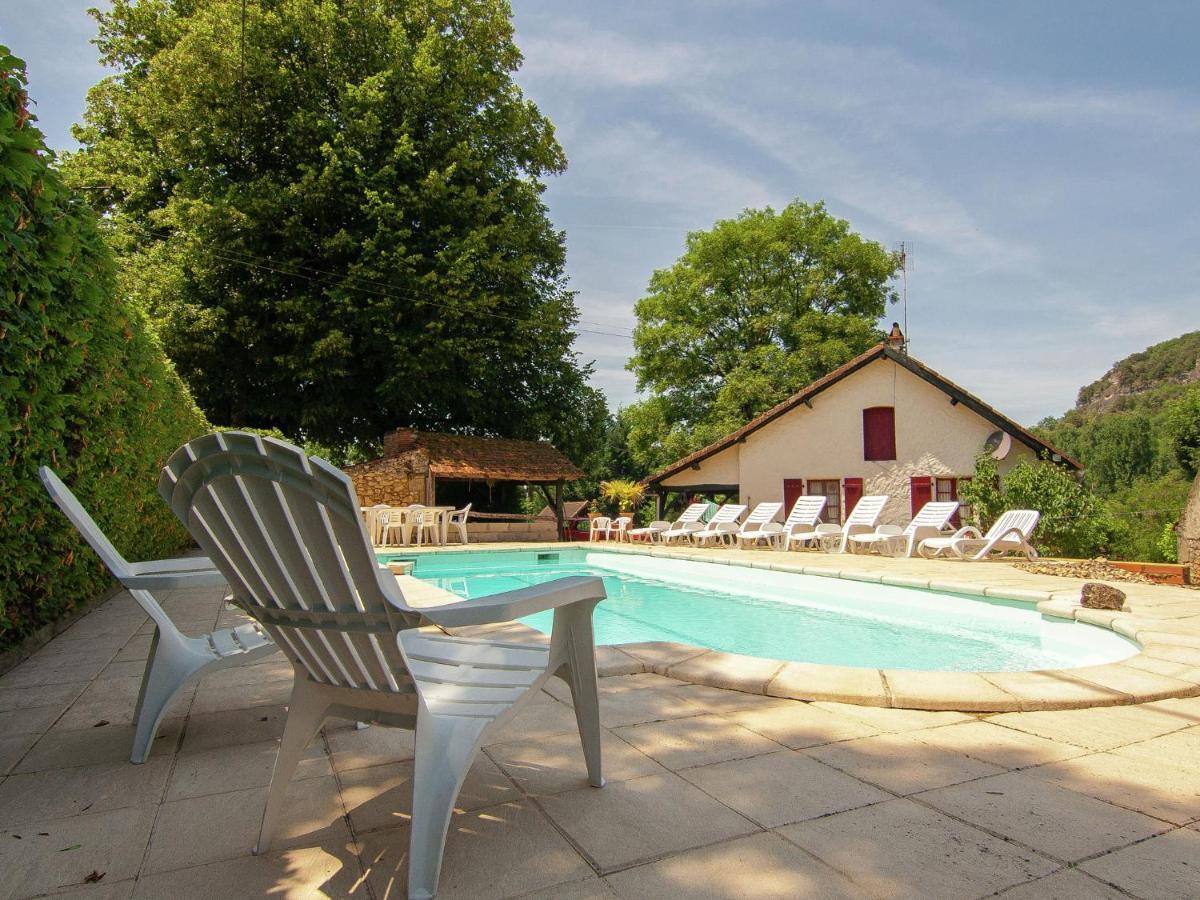 ביינאק-אה-סאזנאק Charming Gite With Pool In Vezac מראה חיצוני תמונה